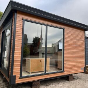 Charlet Articiel avec Toit Pyramide